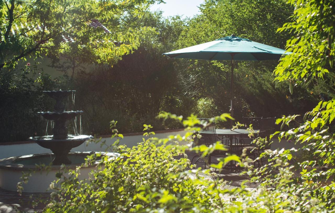 Bed & Breakfast Casa Blanca And Farmington