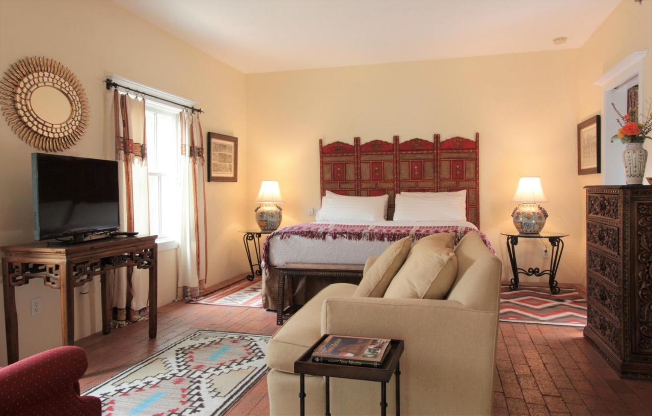 Casa Blanca And